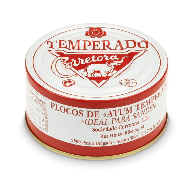 Tuńczyk w małych kawałkach w przyprawach